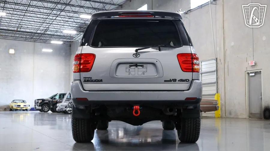 2002 Toyota Sequoia SR5