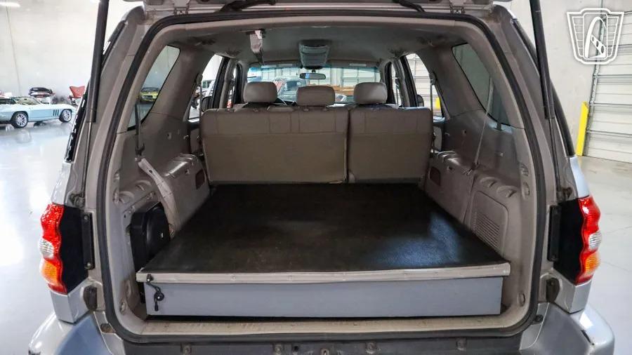 2002 Toyota Sequoia SR5