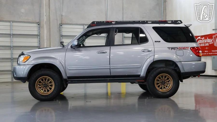 2002 Toyota Sequoia SR5 - 2