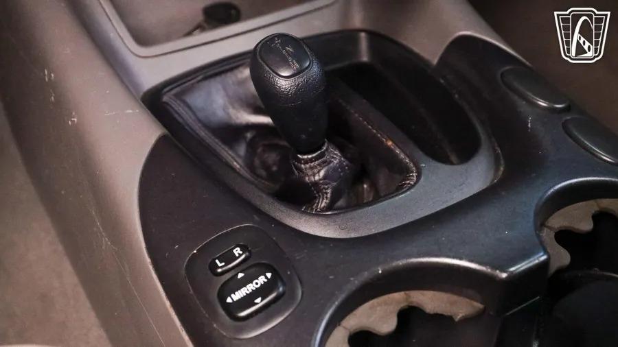 2002 Toyota Sequoia SR5