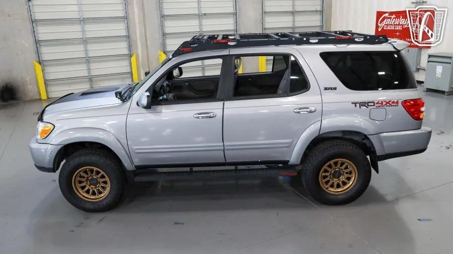 2002 Toyota Sequoia SR5