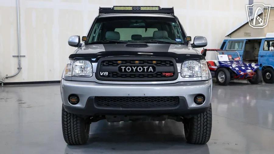 2002 Toyota Sequoia SR5 - 4