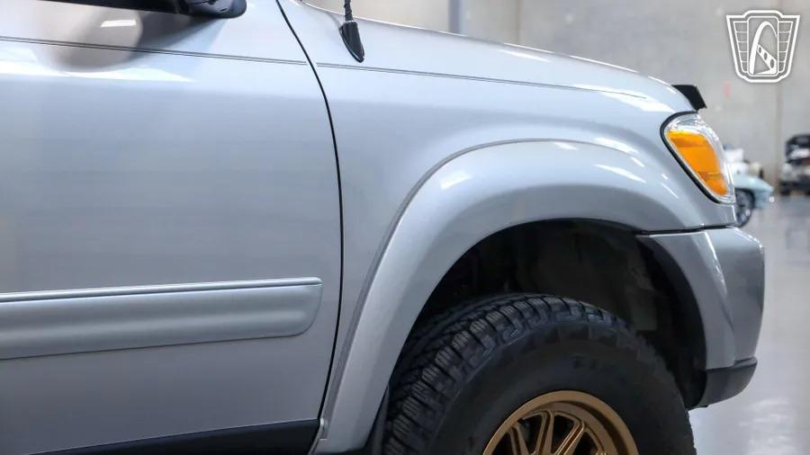 2002 Toyota Sequoia SR5