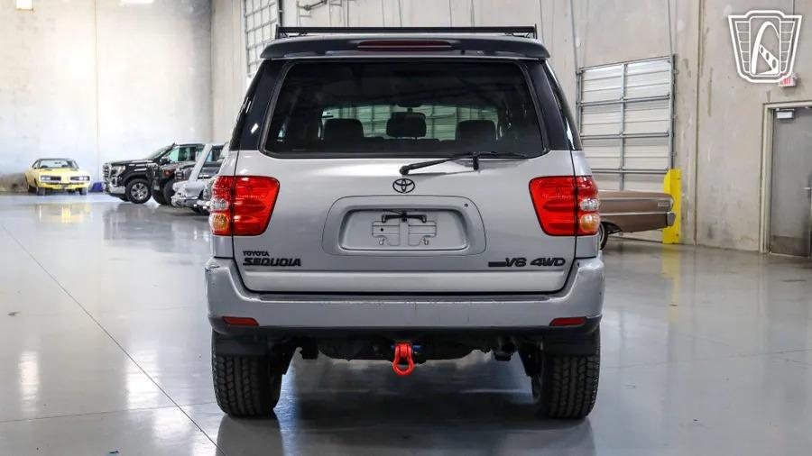 2002 Toyota Sequoia SR5