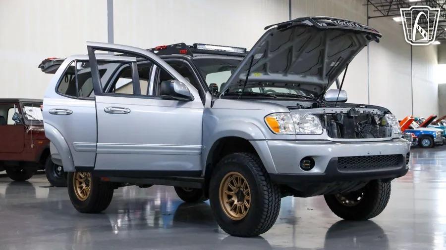 2002 Toyota Sequoia SR5