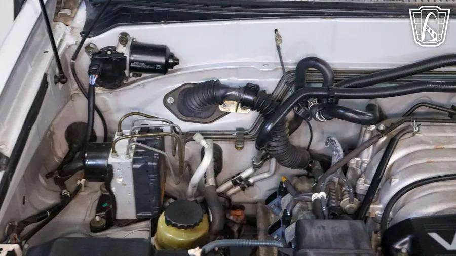 2002 Toyota Sequoia SR5