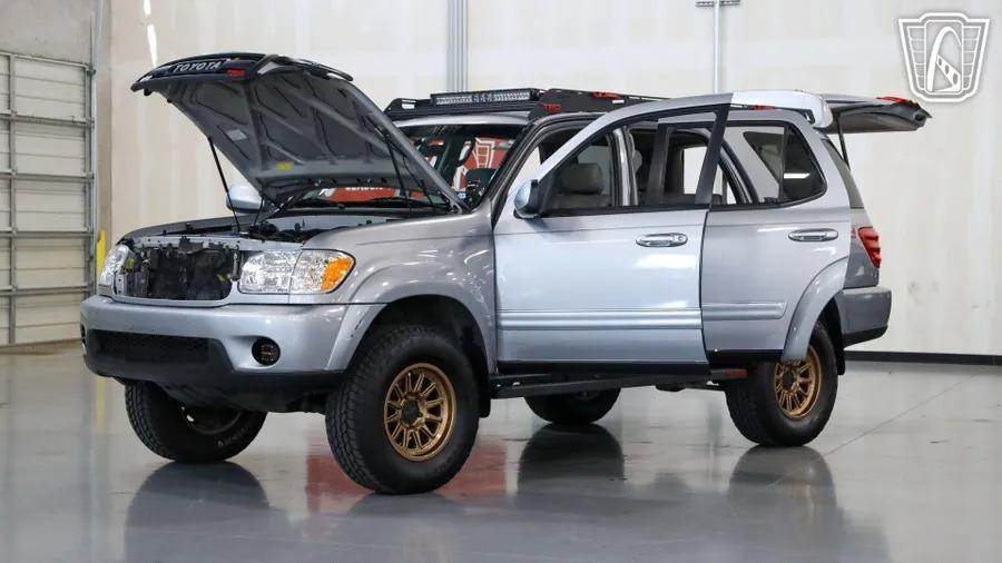 2002 Toyota Sequoia SR5