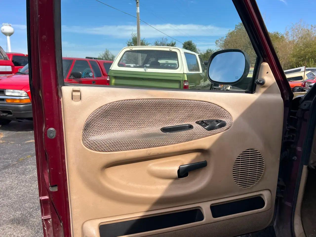 2001 Dodge Ram 2500 SLT Club Cub