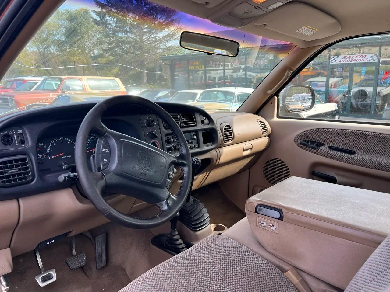 2001 Dodge Ram 2500 SLT Club Cub