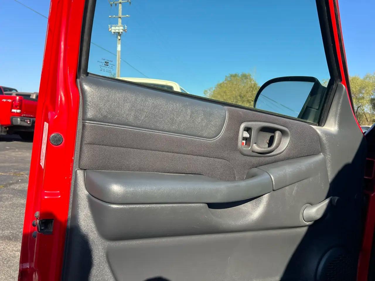 2003 Chevrolet S-10 LS