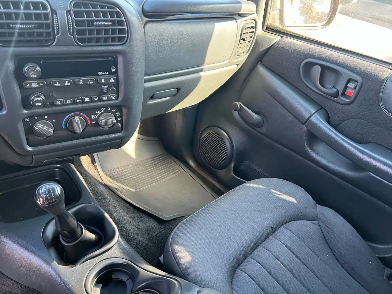 2003 Chevrolet S-10 LS