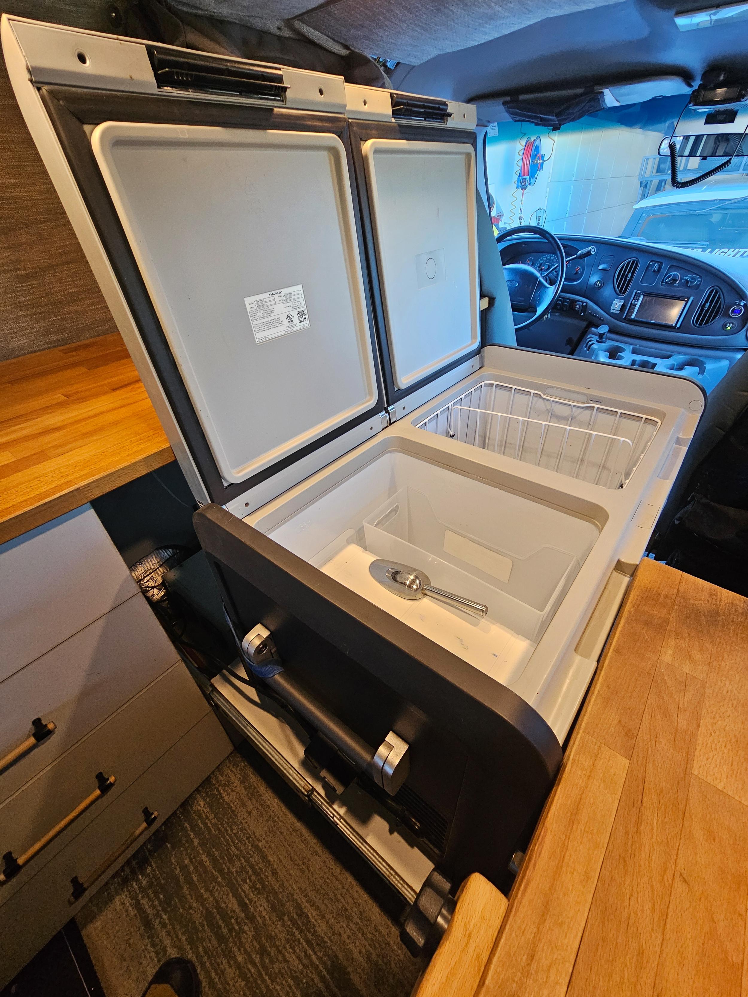 1998 Ford E-350 Adventure Van