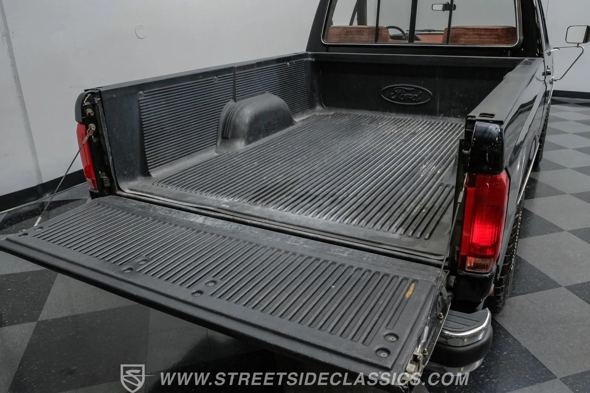 1991 Ford F-150 XLT Lariat