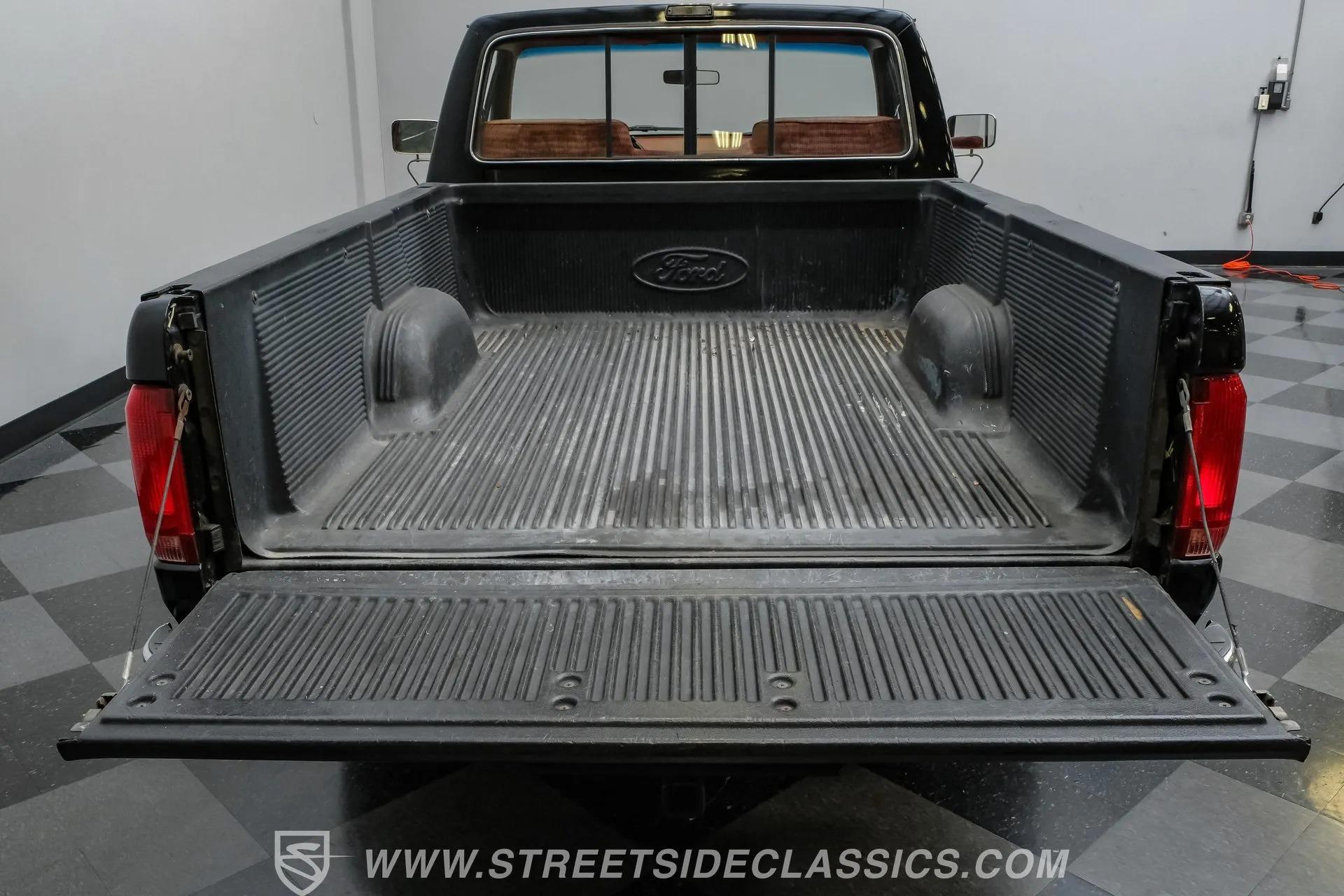1991 Ford F-150 XLT Lariat