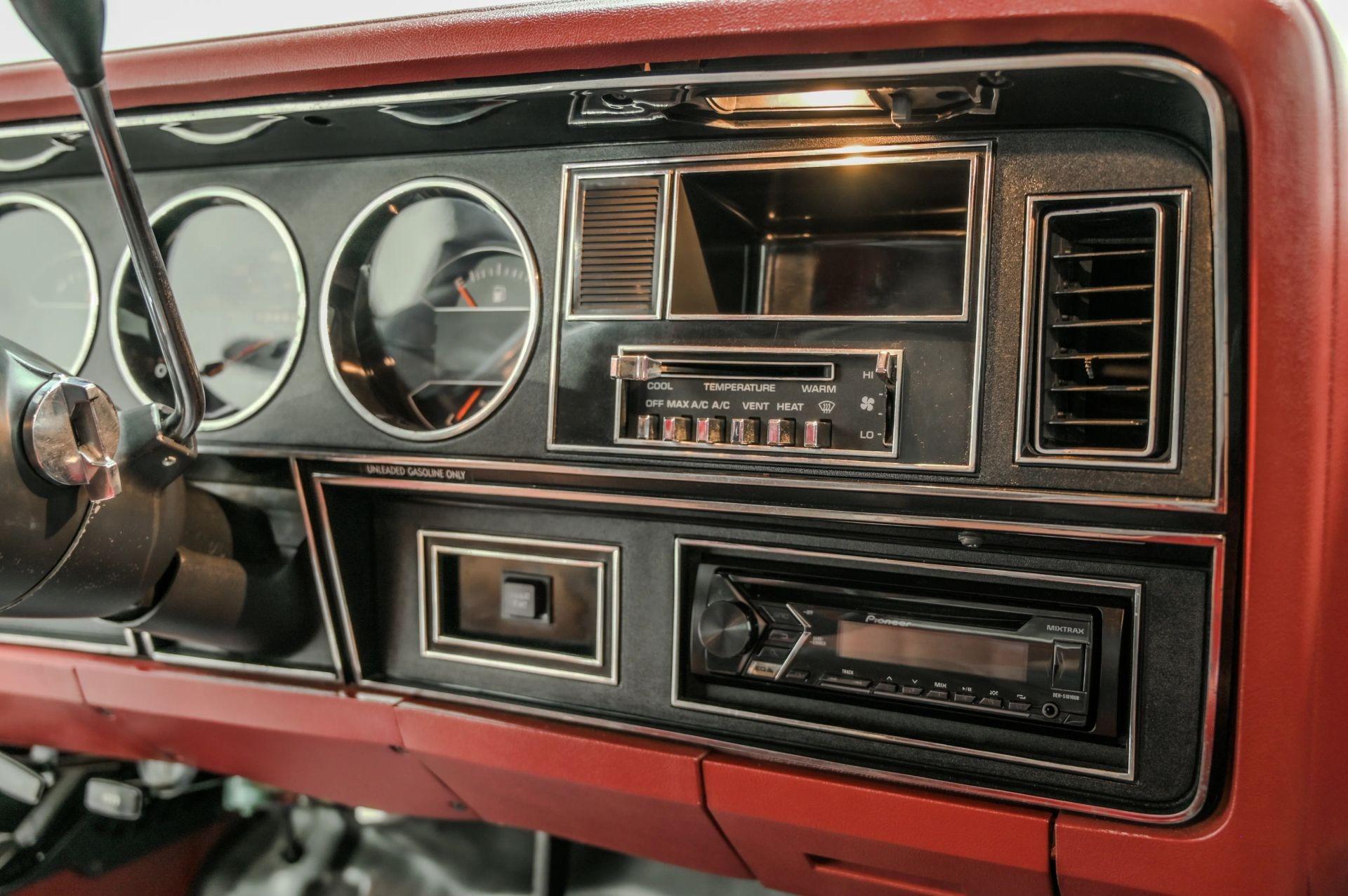 1985 Dodge Ram 150 Camper Special