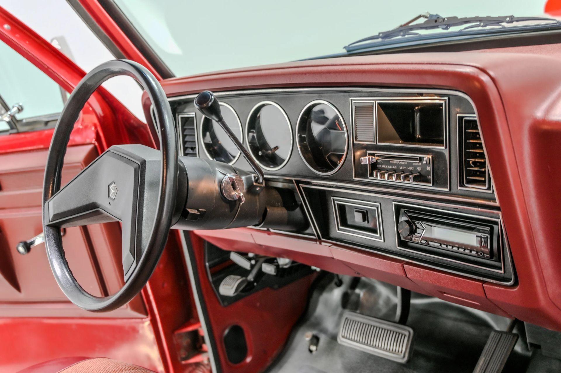 1985 Dodge Ram 150 Camper Special