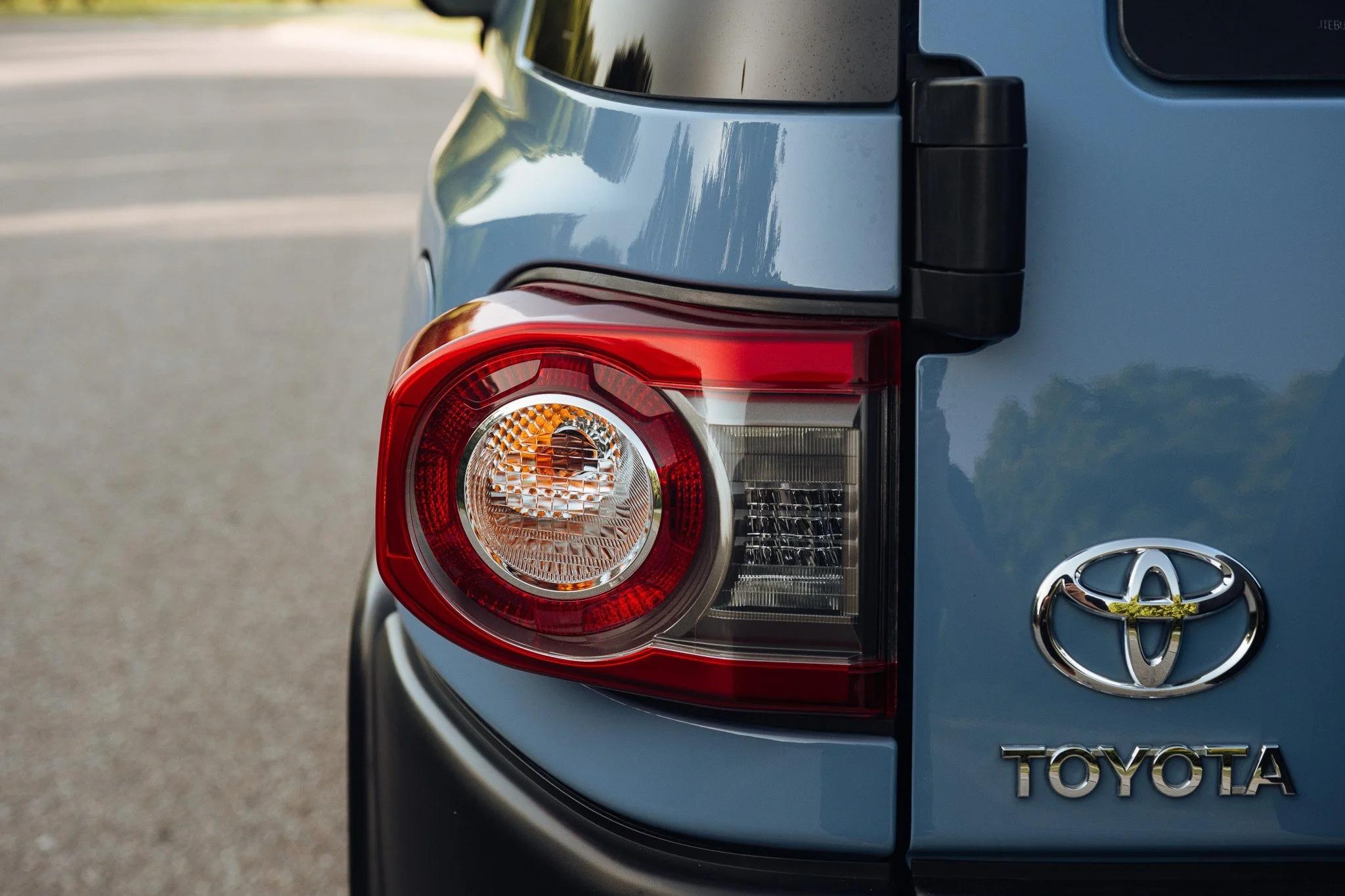 2014 Toyota FJ Cruiser Trail Teams Ultimate Edition