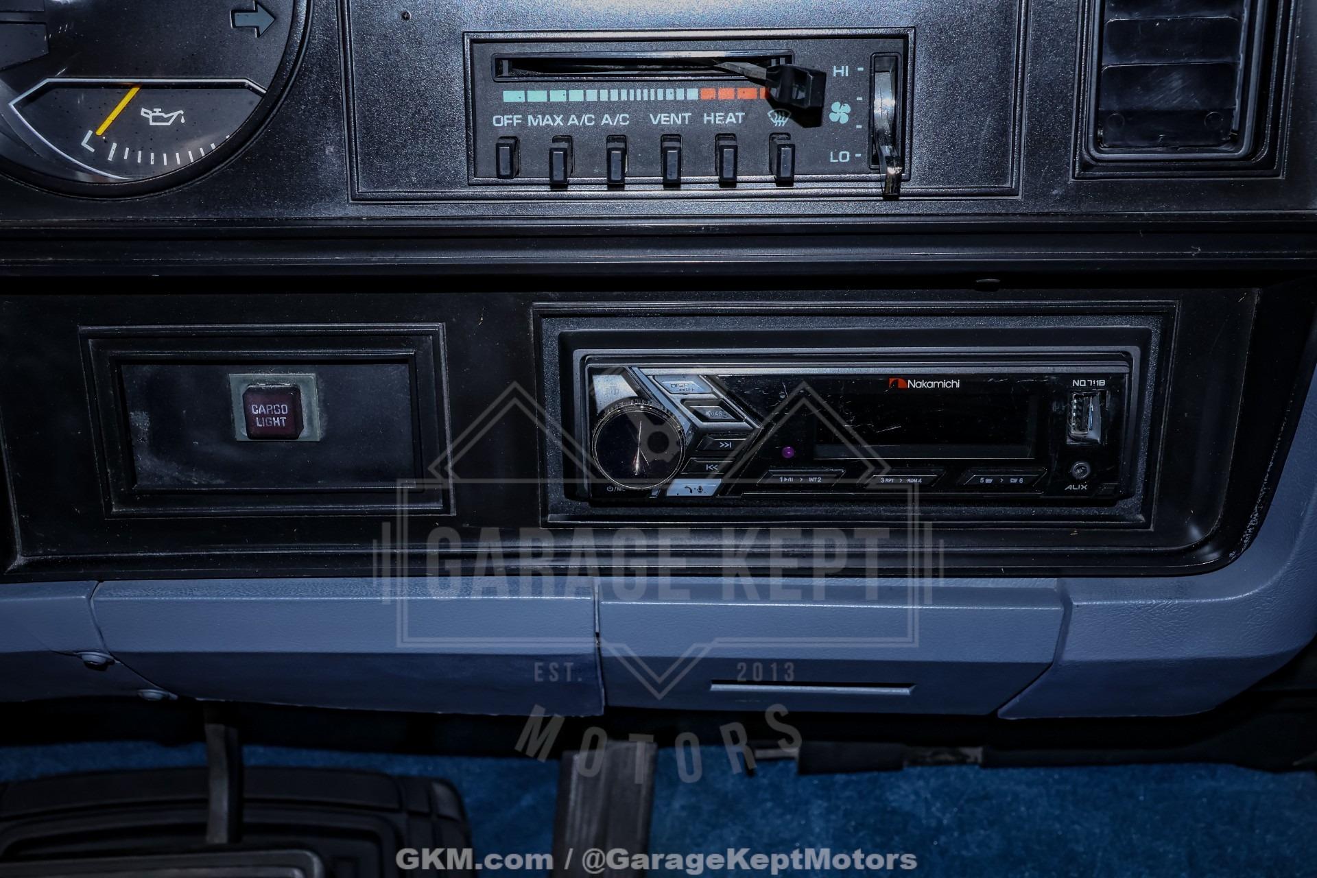 1987 Dodge W-100 Pickup