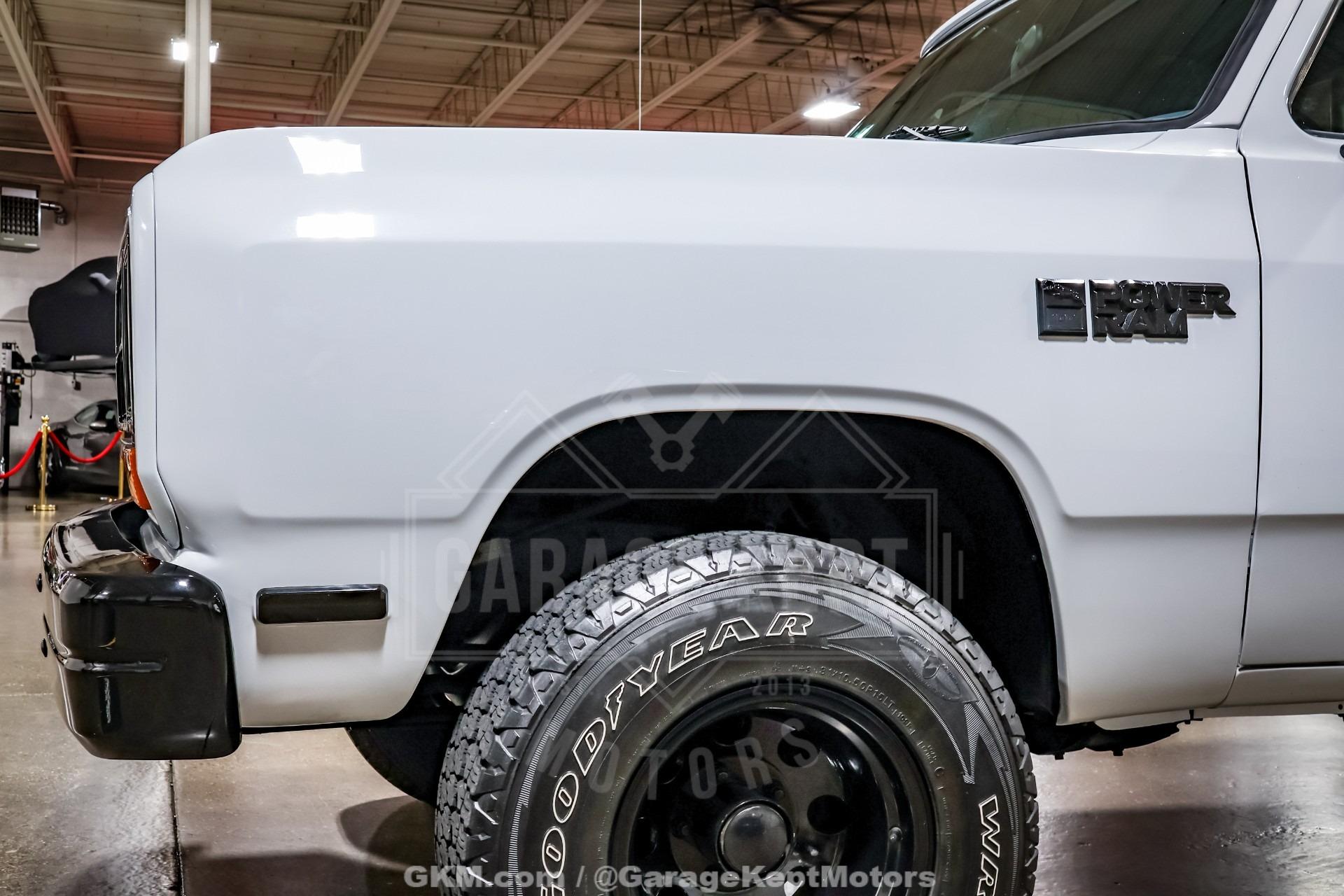 1987 Dodge W-100 Pickup