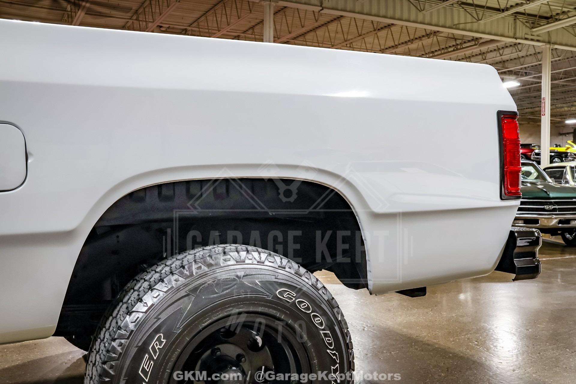 1987 Dodge W-100 Pickup