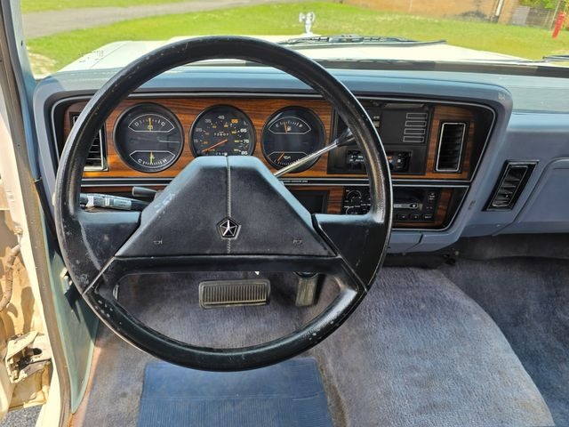 1989 Dodge Ramcharger Royal SE - 2