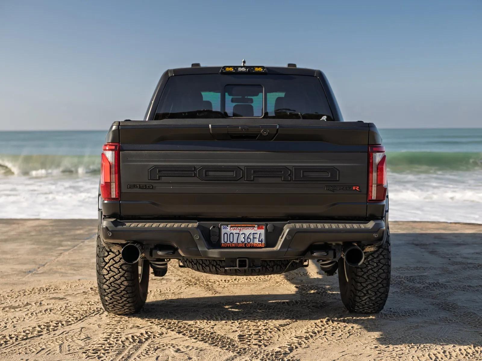 2025 Ford F-150 Raptor R