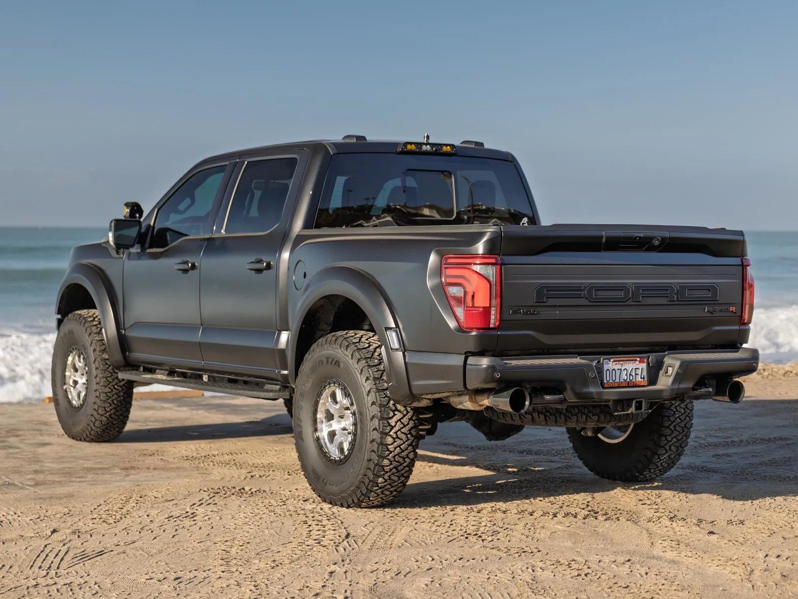 2025 Ford F-150 Raptor R