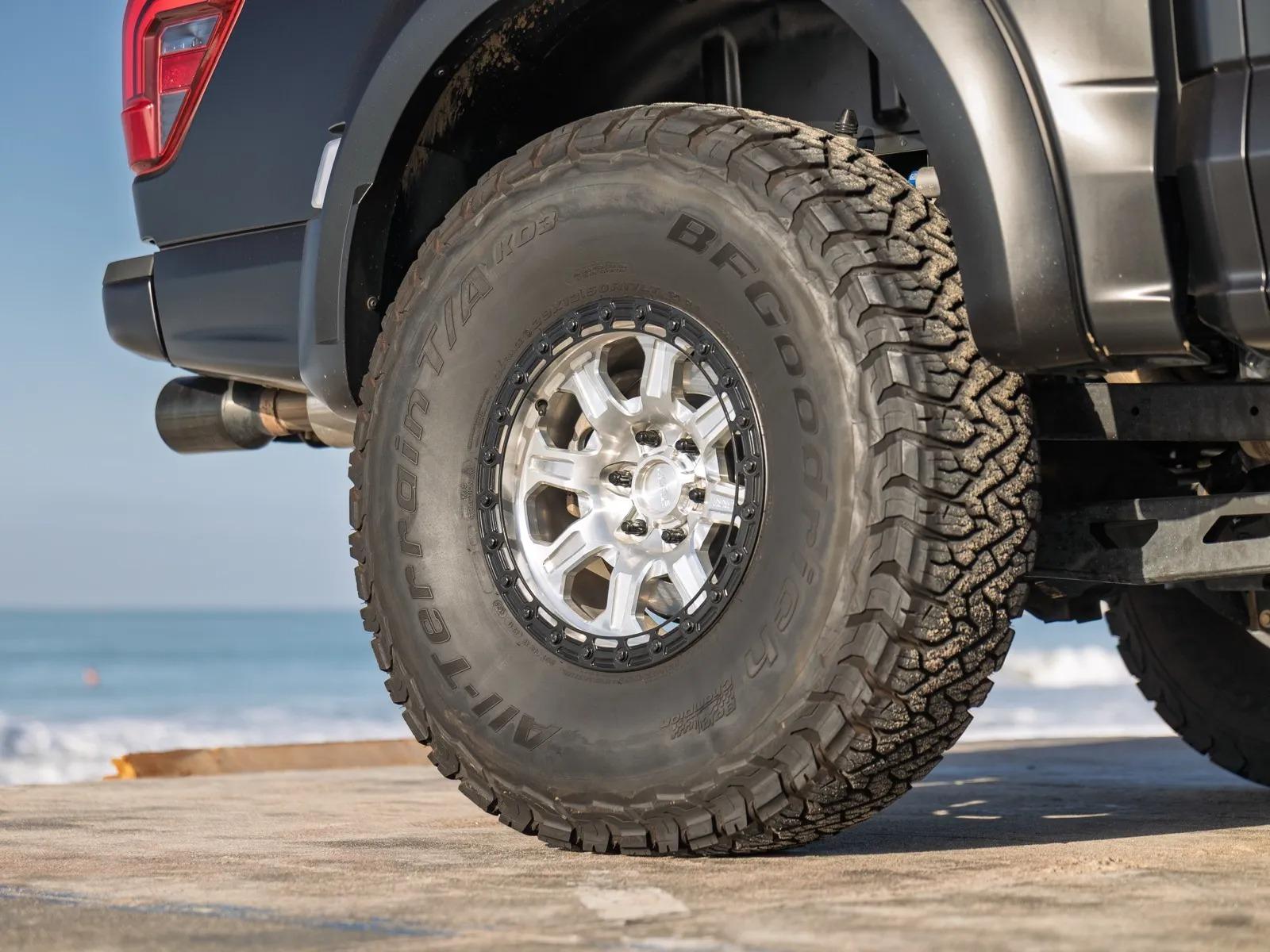 2025 Ford F-150 Raptor R
