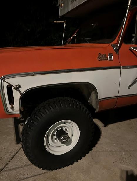 1976 GMC K25 + Alaskan Camper