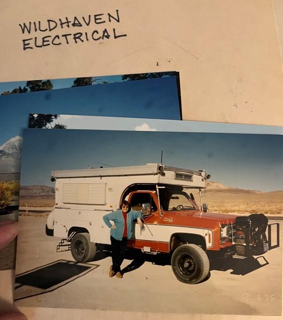 1976 GMC K25 + Alaskan Camper