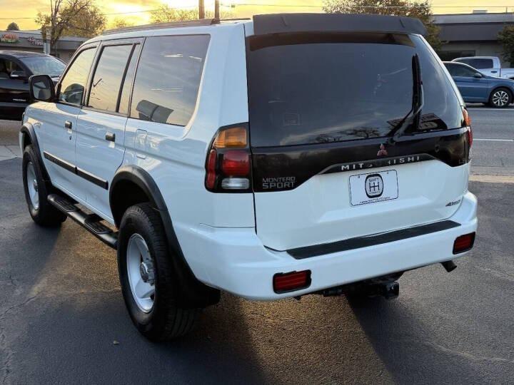 2000 Mitsubishi Montero Sport XLS