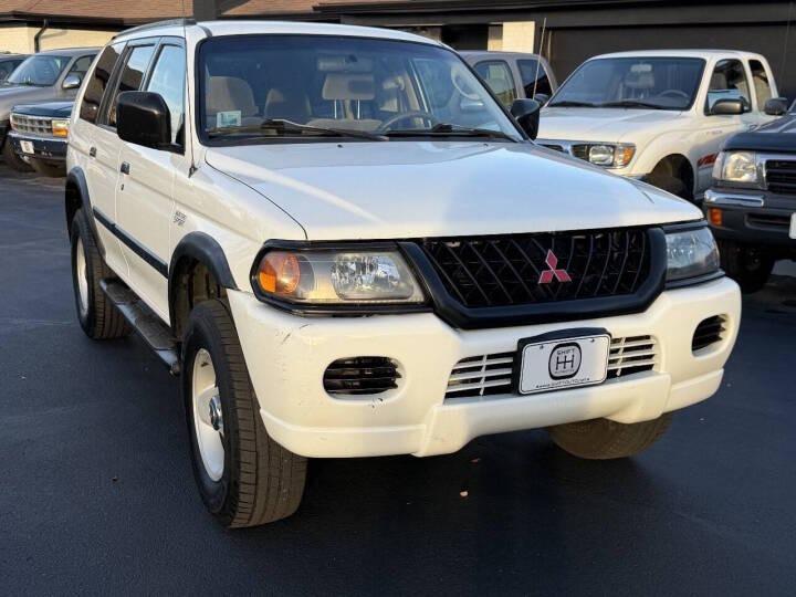 2000 Mitsubishi Montero Sport XLS