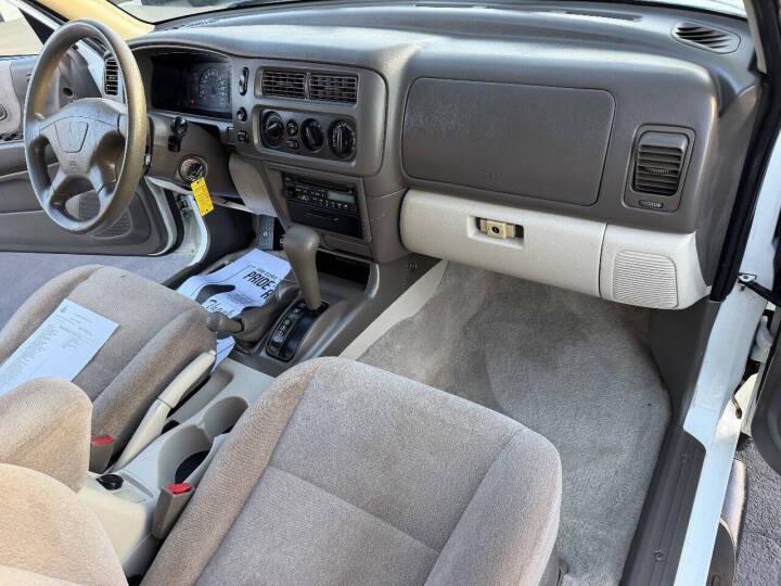 2000 Mitsubishi Montero Sport XLS
