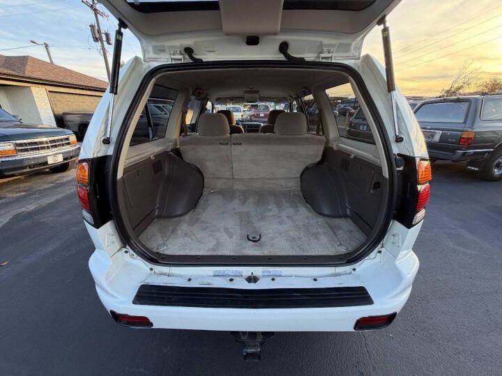 2000 Mitsubishi Montero Sport XLS
