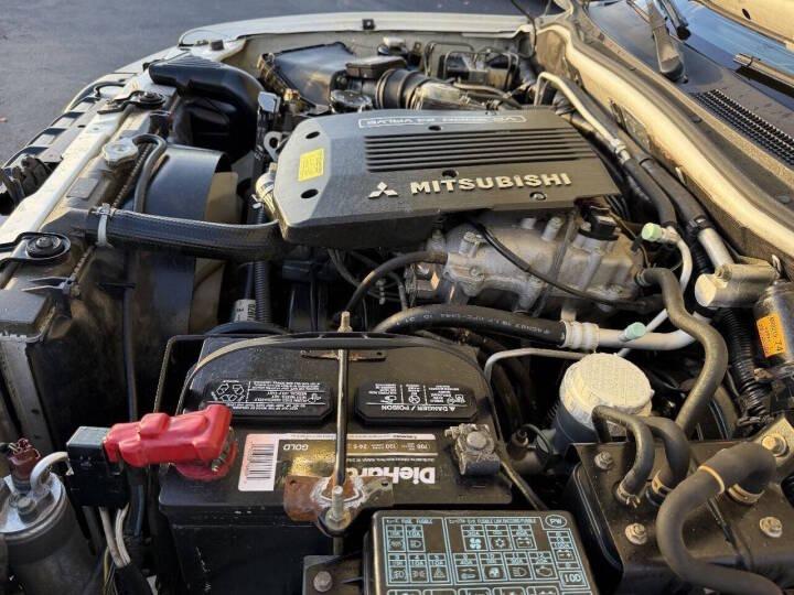 2000 Mitsubishi Montero Sport XLS
