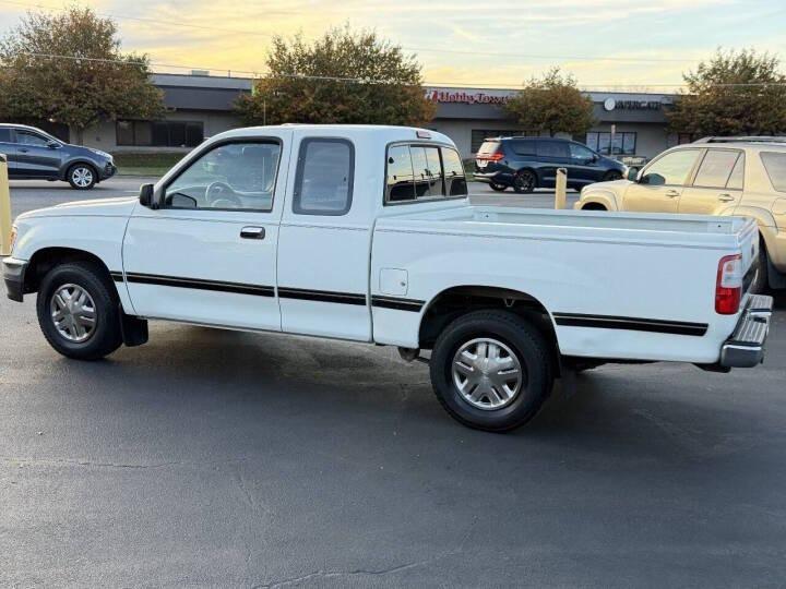 1998 Toyota T100 DX Extended Cab - 4