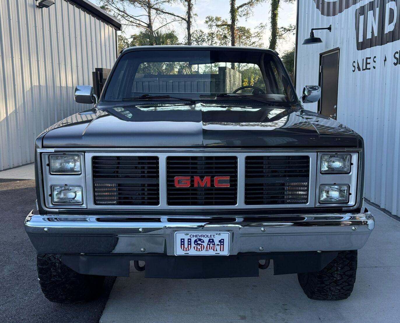 1987 GMC Sierra Classic 4×4 - 3
