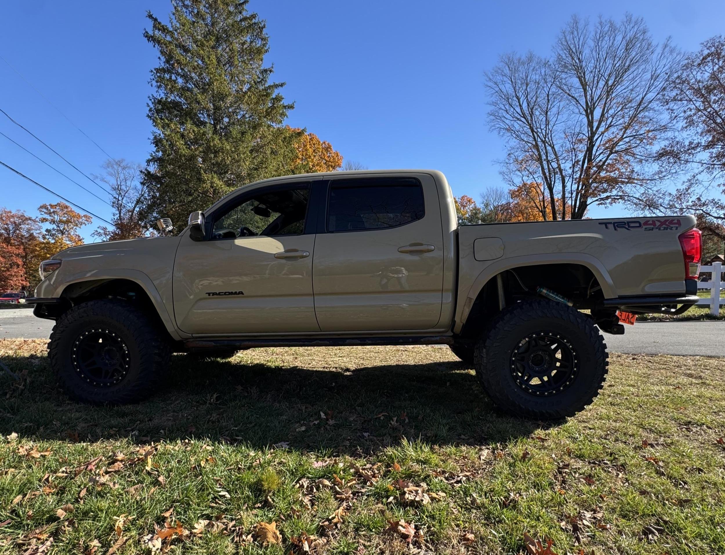 2016 Toyota Tacoma TRD Sport - 5