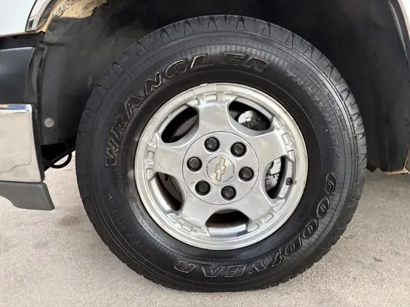 2000 Chevrolet Silverado 1500 LS