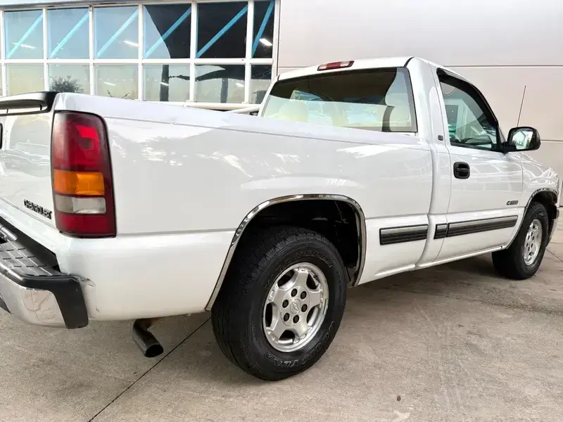 2000 Chevrolet Silverado 1500 LS