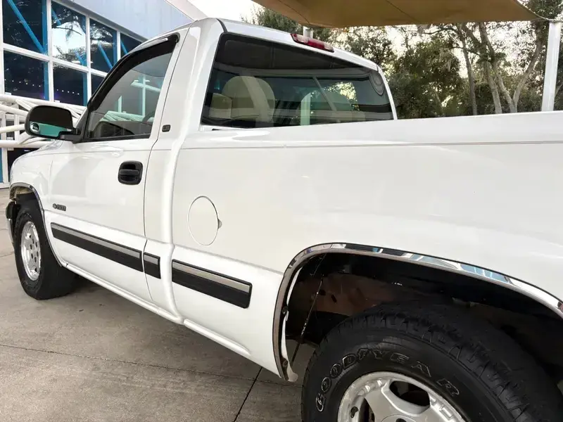 2000 Chevrolet Silverado 1500 LS