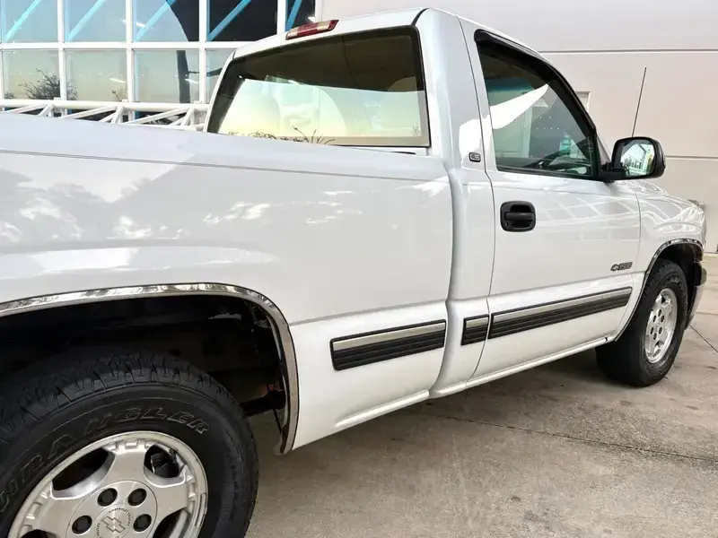 2000 Chevrolet Silverado 1500 LS