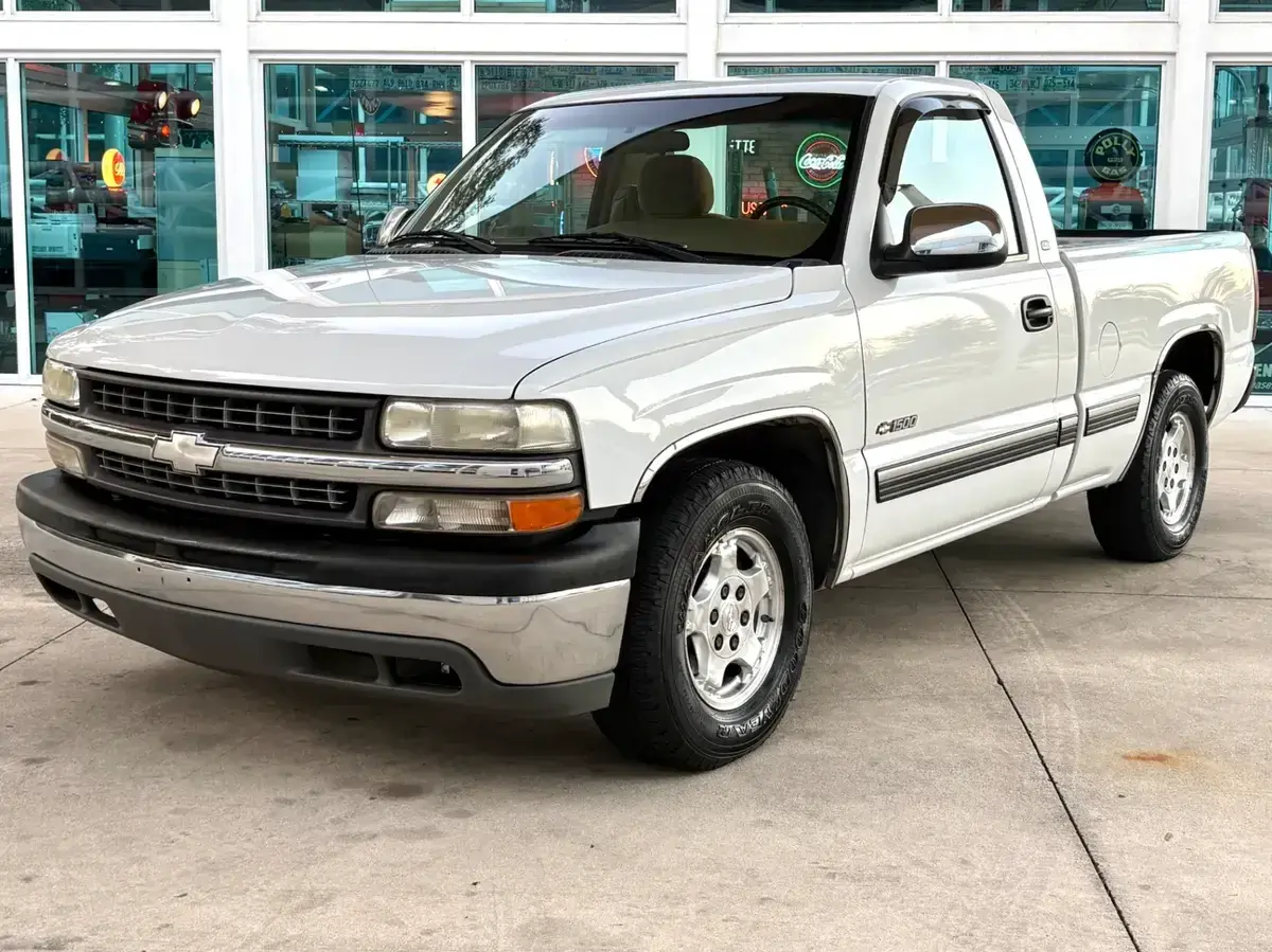 2000 Chevrolet Silverado 1500 LS