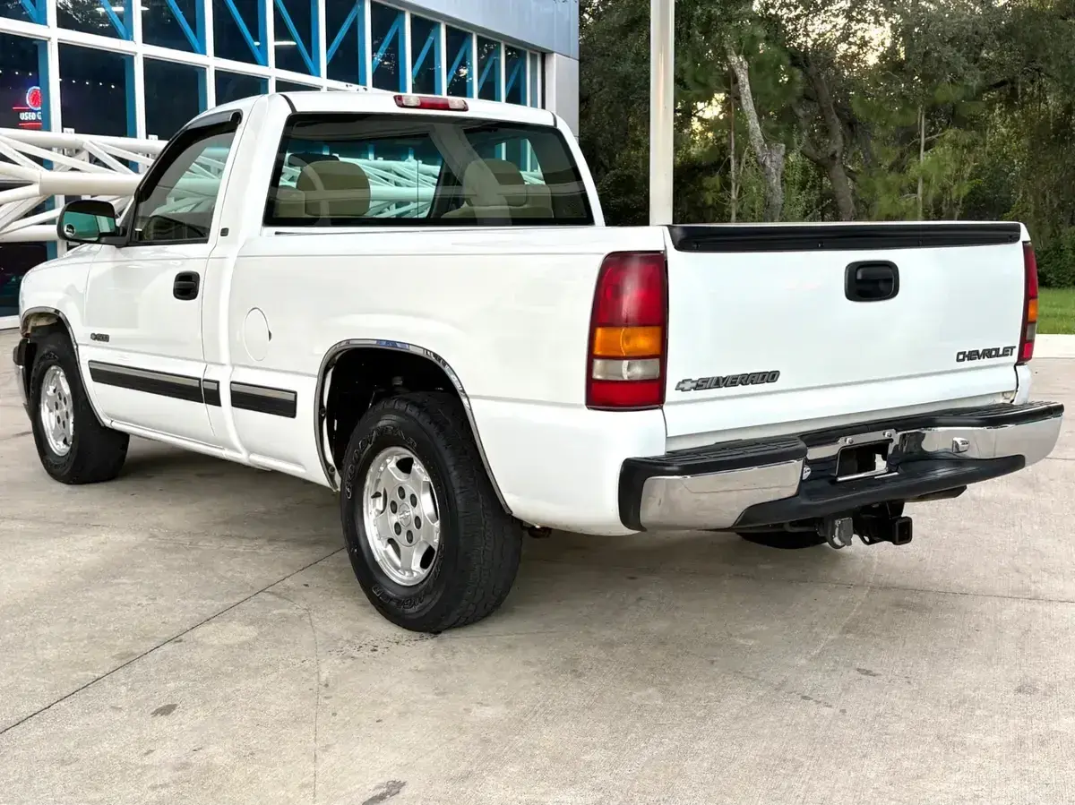 2000 Chevrolet Silverado 1500 LS