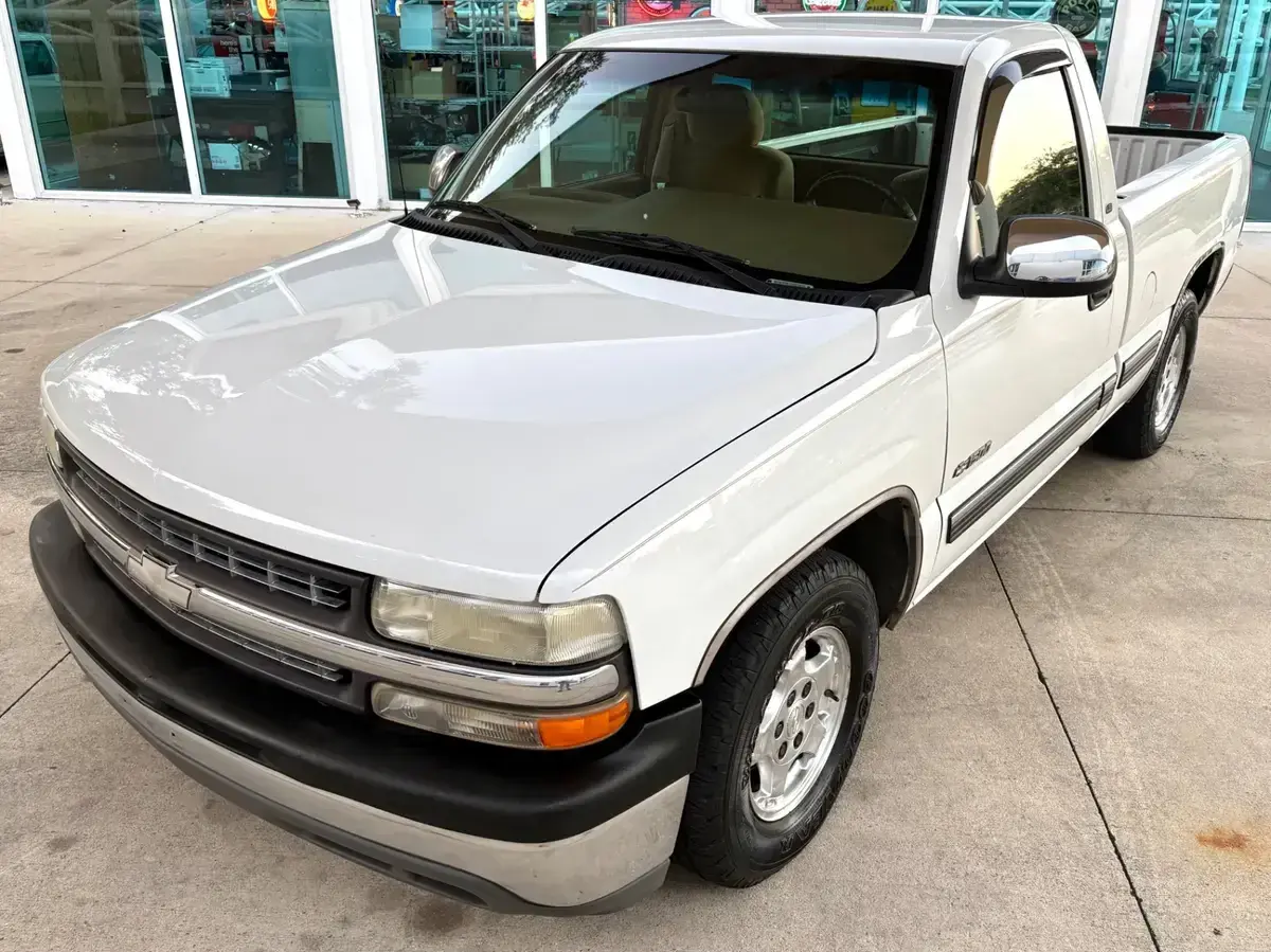 2000 Chevrolet Silverado 1500 LS