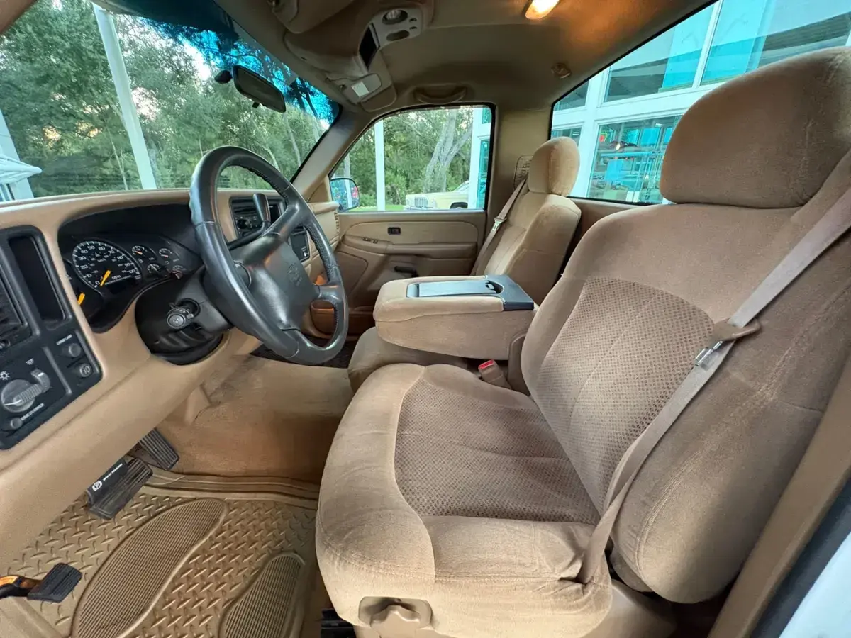 2000 Chevrolet Silverado 1500 LS