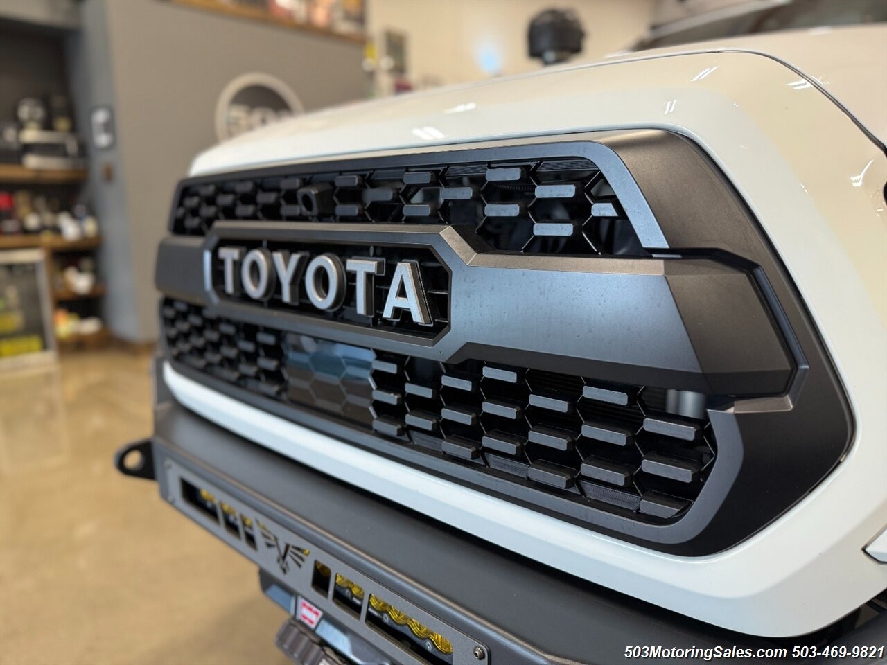 2019 Toyota Tacoma TRD Off-Road + Mammoth HV-1 Trailer