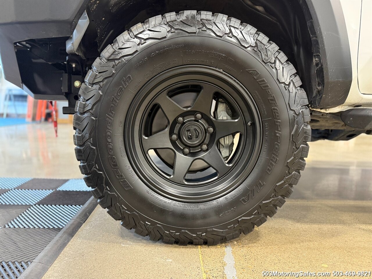 2019 Toyota Tacoma TRD Off-Road + Mammoth HV-1 Trailer