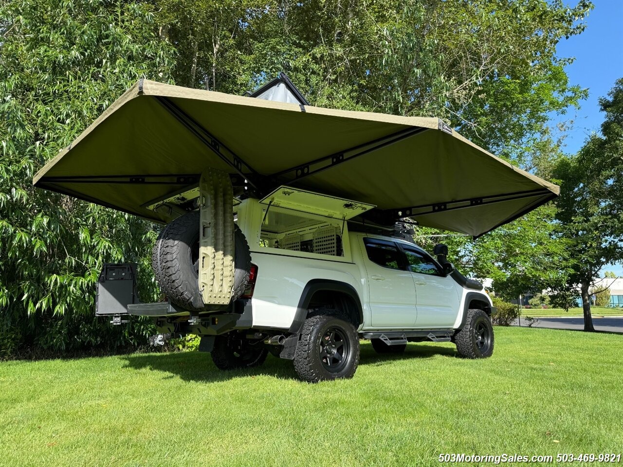 2019 Toyota Tacoma TRD Off-Road + Mammoth HV-1 Trailer