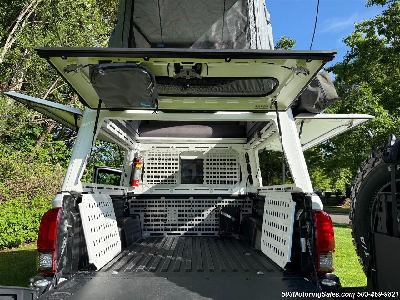 2019 Toyota Tacoma TRD Off-Road + Mammoth HV-1 Trailer